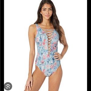 Lilly Pulitzer Isle Lattice One Piece Swimsuit NWT Size 6